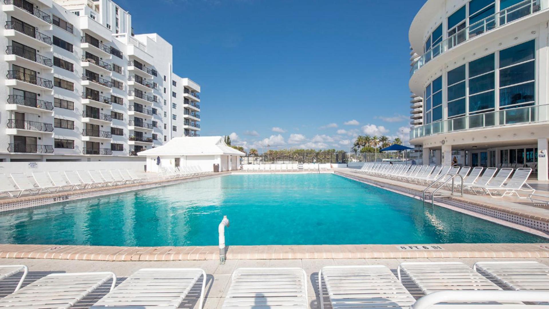 New Point Miami Beach Apartments Bagian luar foto