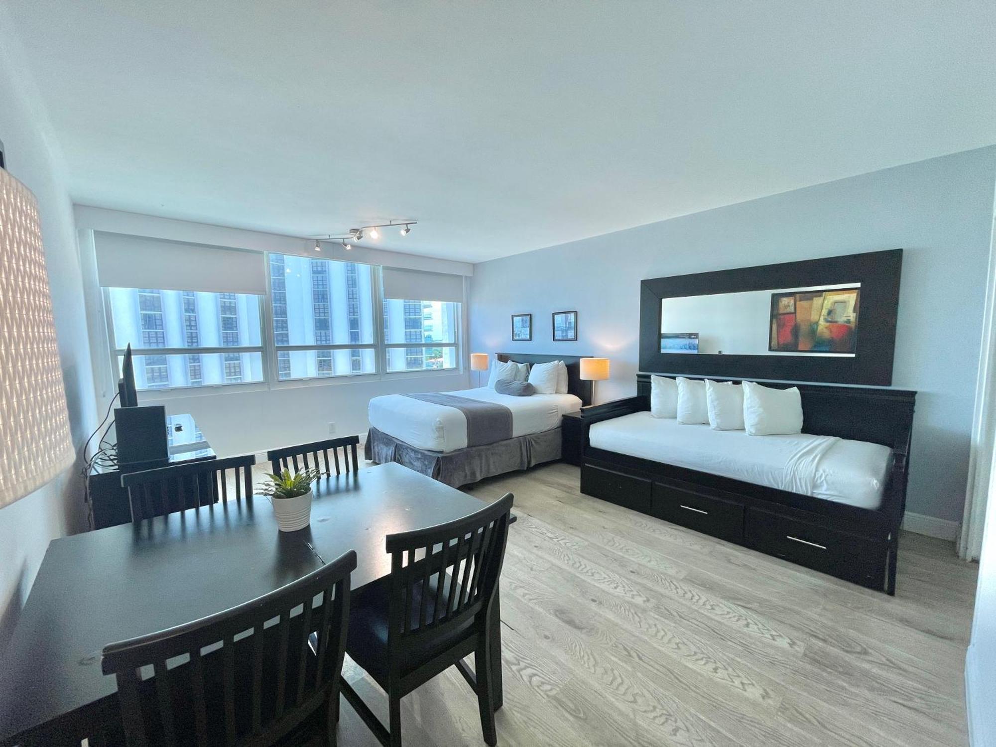 New Point Miami Beach Apartments Bagian luar foto