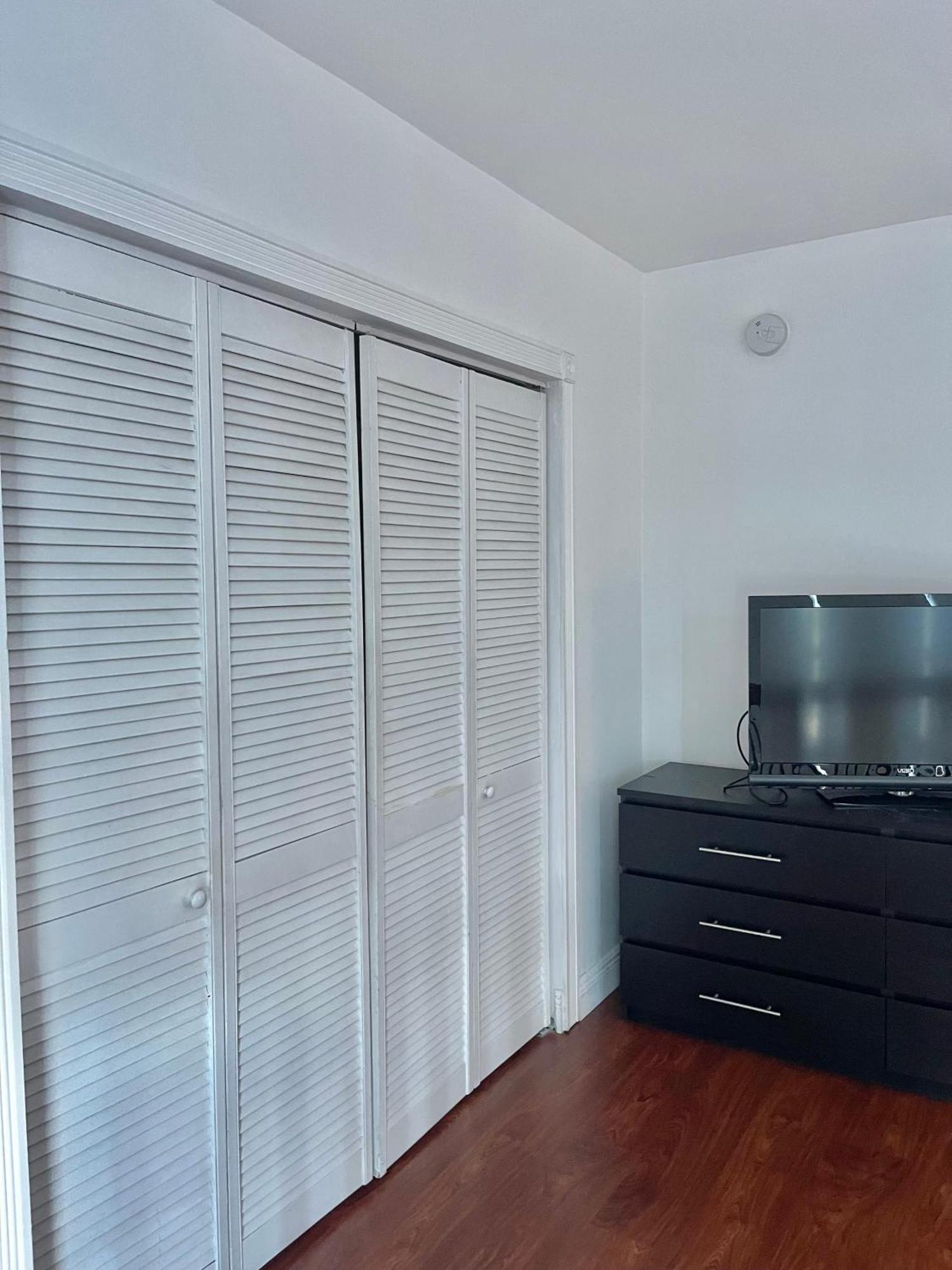 New Point Miami Beach Apartments Bagian luar foto