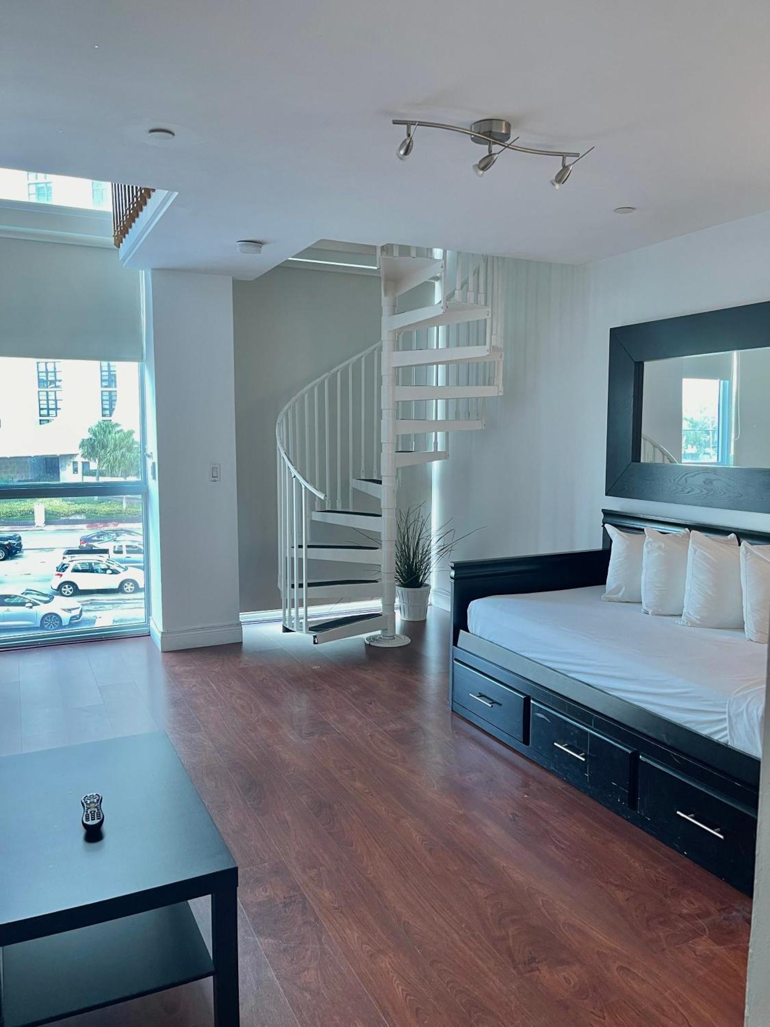 New Point Miami Beach Apartments Bagian luar foto
